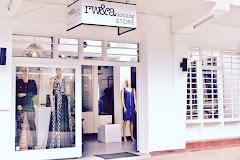 [WEDDKGL-0051] Rwanda Clothing Store